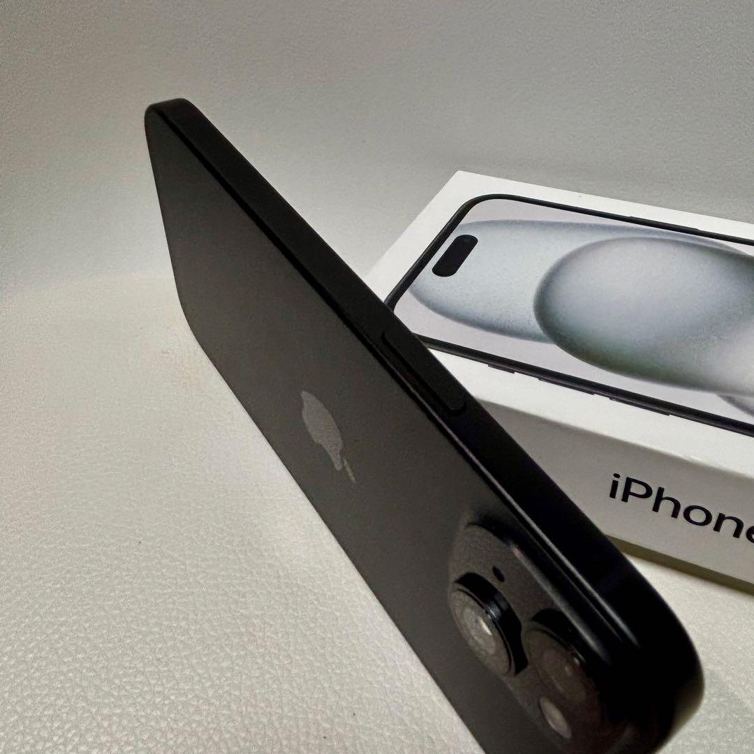 Apple iPhone 15 ブラック 本体