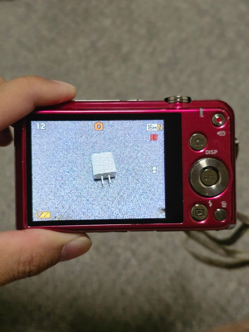 デジタルカメラ CASIO EXILIM 16.1 MEGA PIXELS EX-ZS25