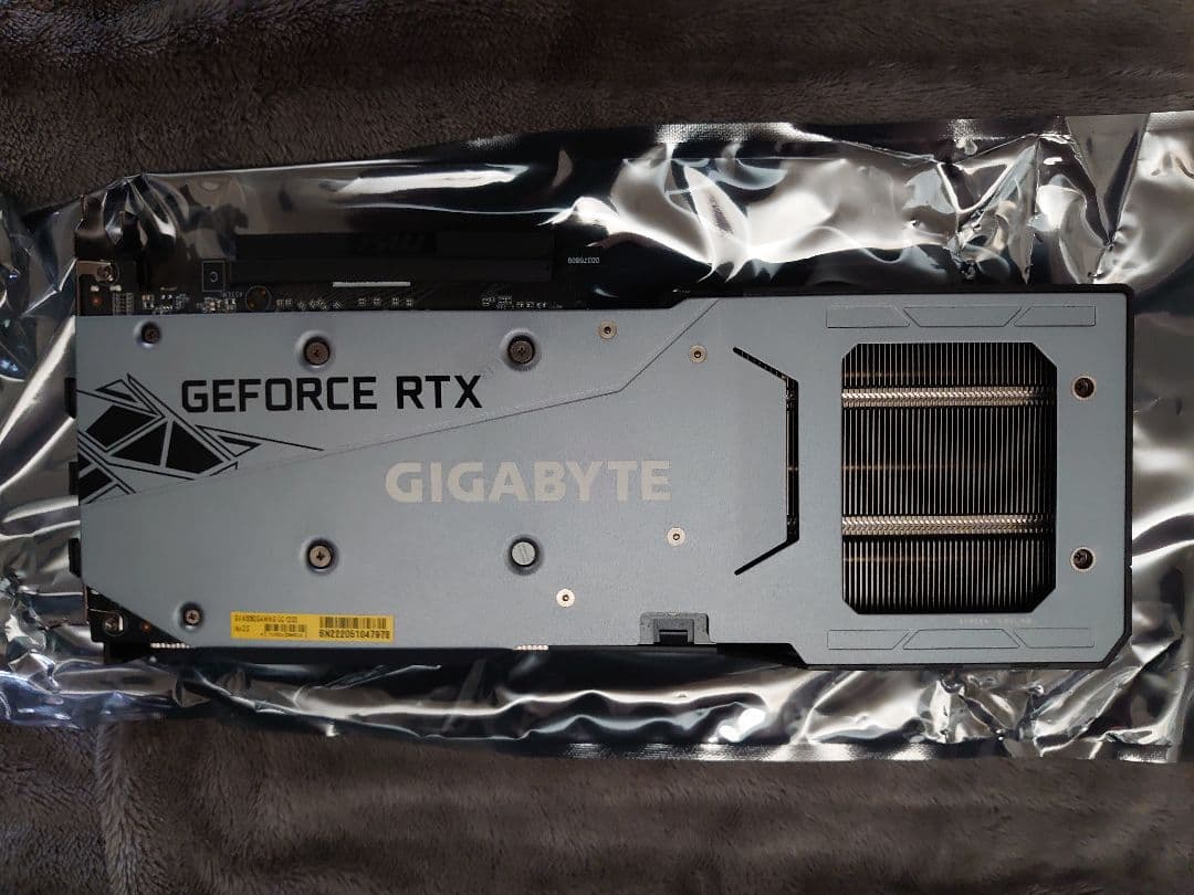 GIGABYTE GEFORCE RTX 3060 本体