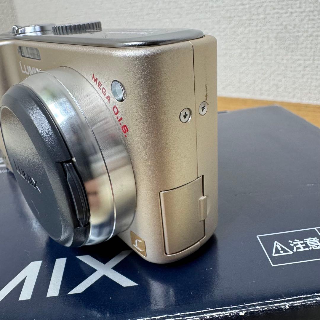 Panasonic コンパクト　デジタルカメラ　LUMIX DMC-TZ1