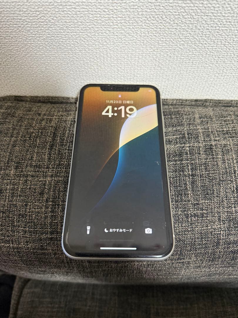 Apple iPhone 11 ホワイト 本体　[美品]