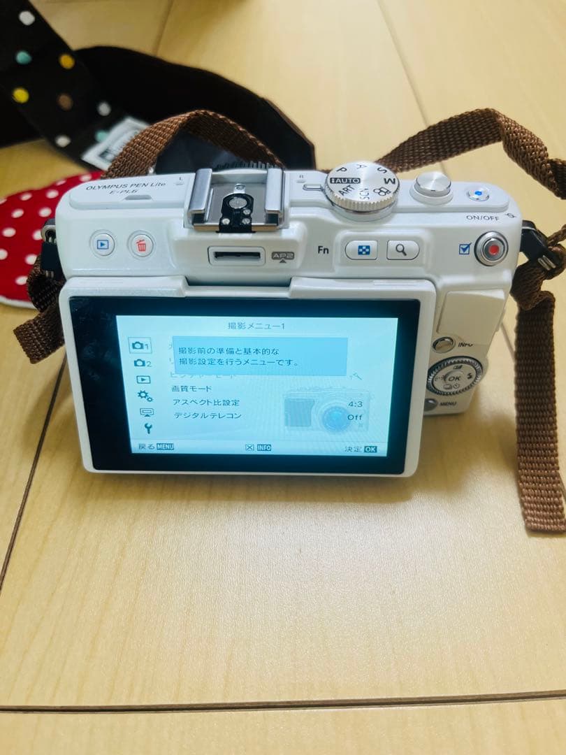 OLYMPUS PEN Lite E-PL6 一眼ダブルズームレンズキット
