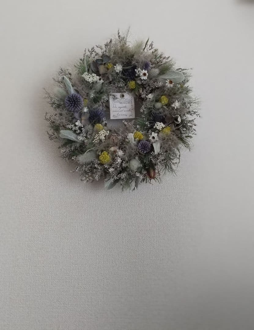 スモークツリーと青いお花のドライフラワーリース