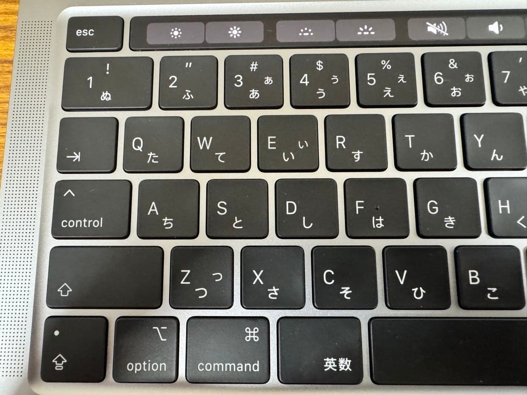 Apple MacBook A2338 本体　【訳あり美品】スピーカー以外良好