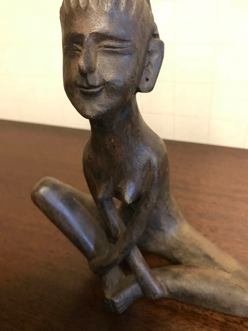 【裸婦像】アフリカ民族伝統工芸品　一刀彫