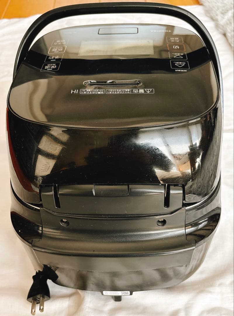ジャンク品　電源入らないTOSHIBA IH炊飯器 RC-10VSV