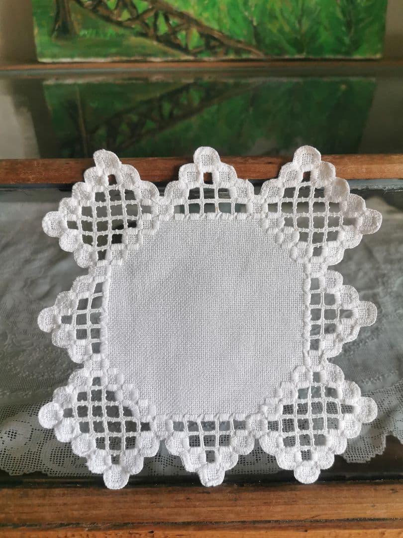アンティークノルウェー ハーダンガー刺繍レース 十字架クロス型ドイリー マットβ