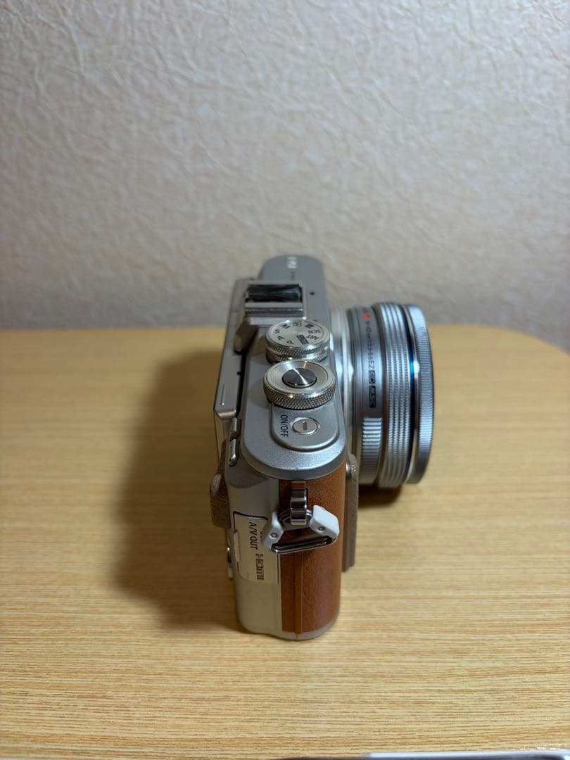 OLYMPUS E-PL8 ミラーレス一眼カメラ