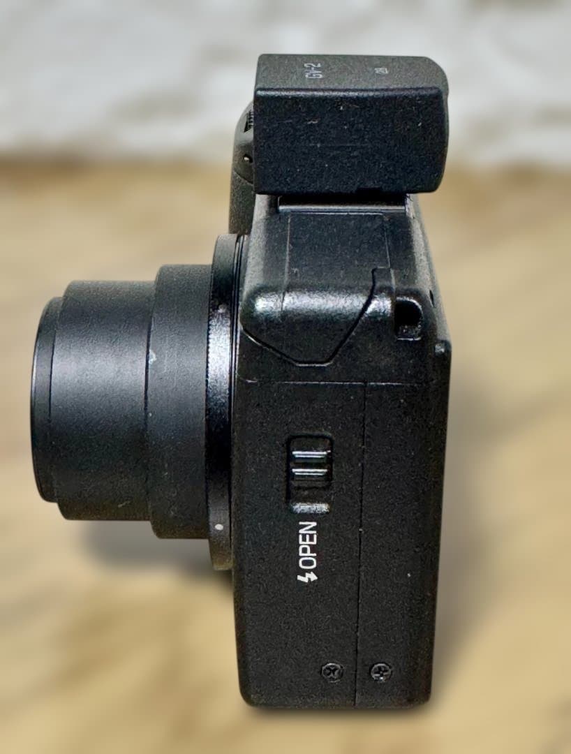 【極美品・ショット数645回】RICOH GR DIGITAL II ＋GV-2