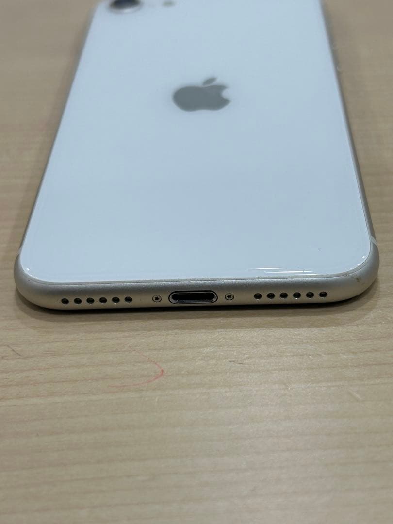 iPhone SE 第3世代　64GB ジャンク