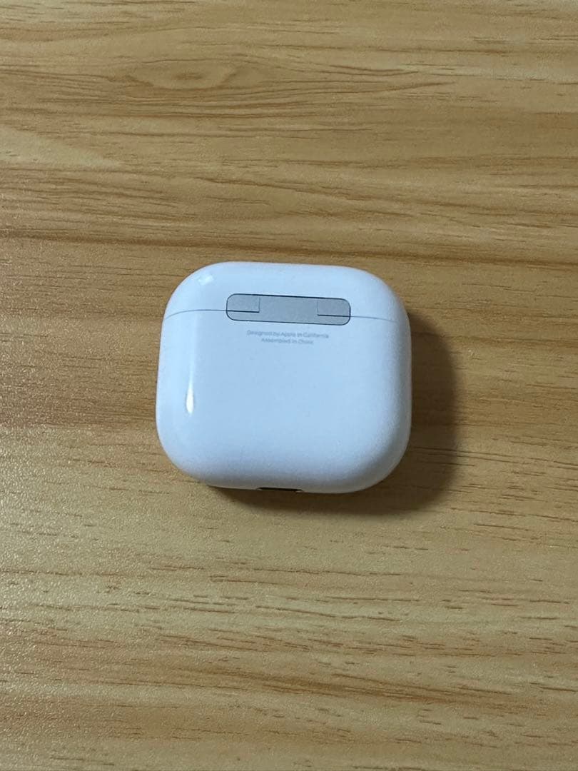 Apple純正 AirPods4（ノイズキャンセリングなし）