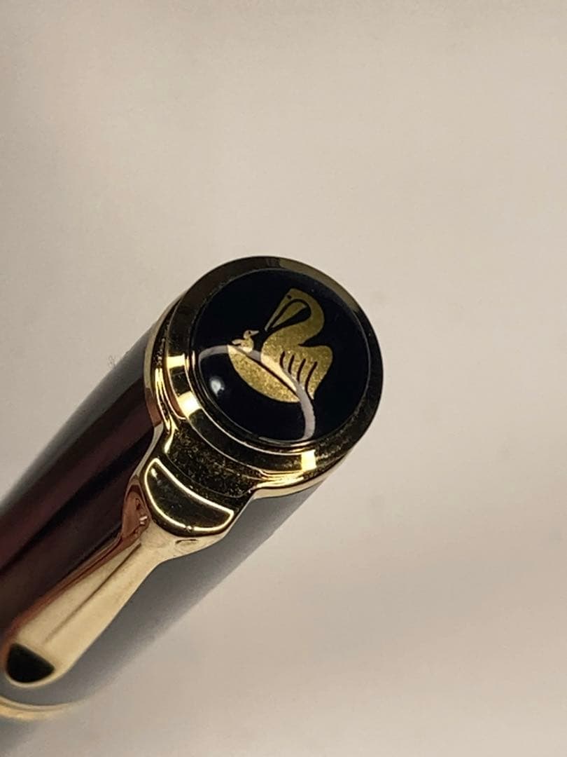 Pelikan スーベーレーンR800ローラーボール[緑縞]