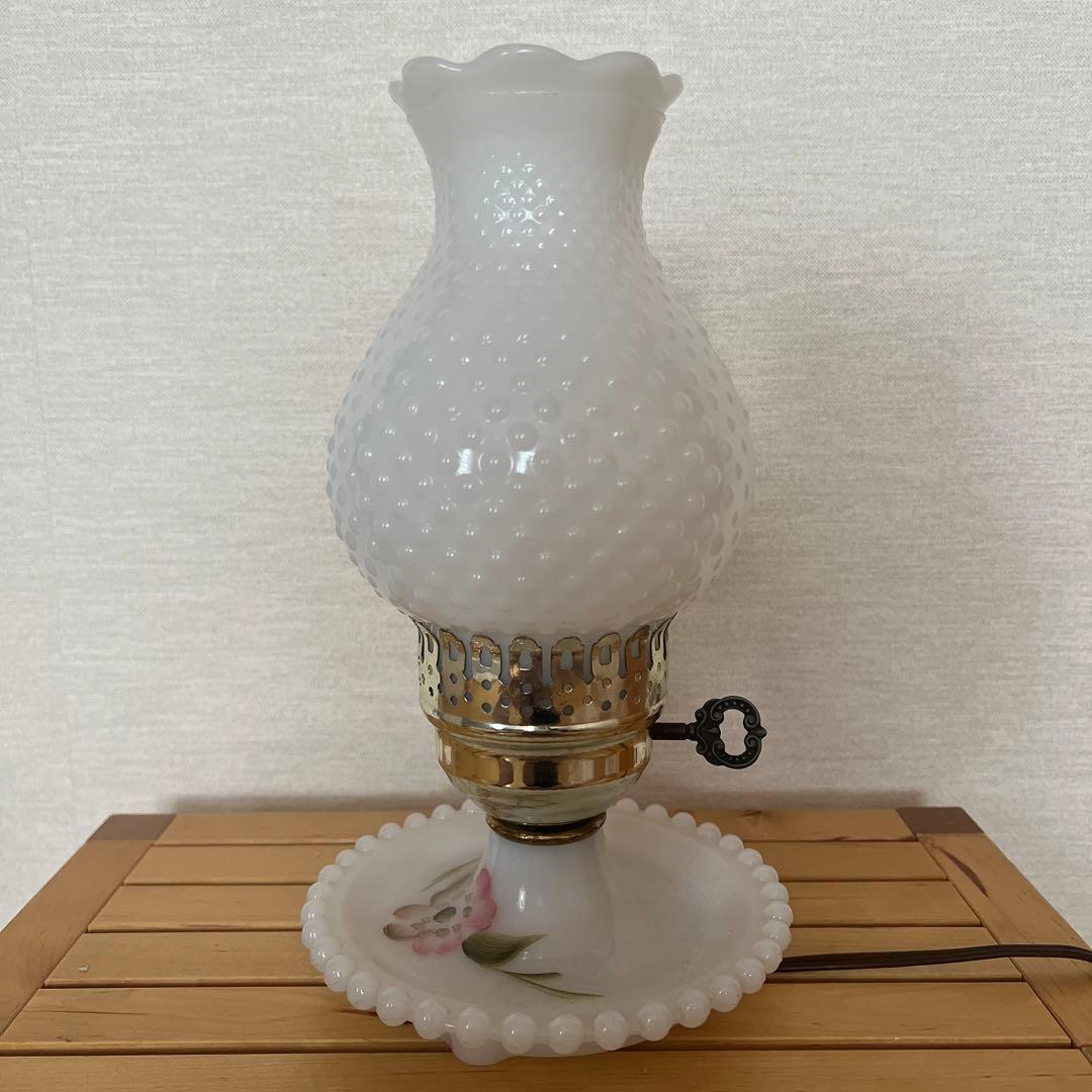 ビンテージランプ　ミルクガラス　ホブネイル　ゴールド　花柄