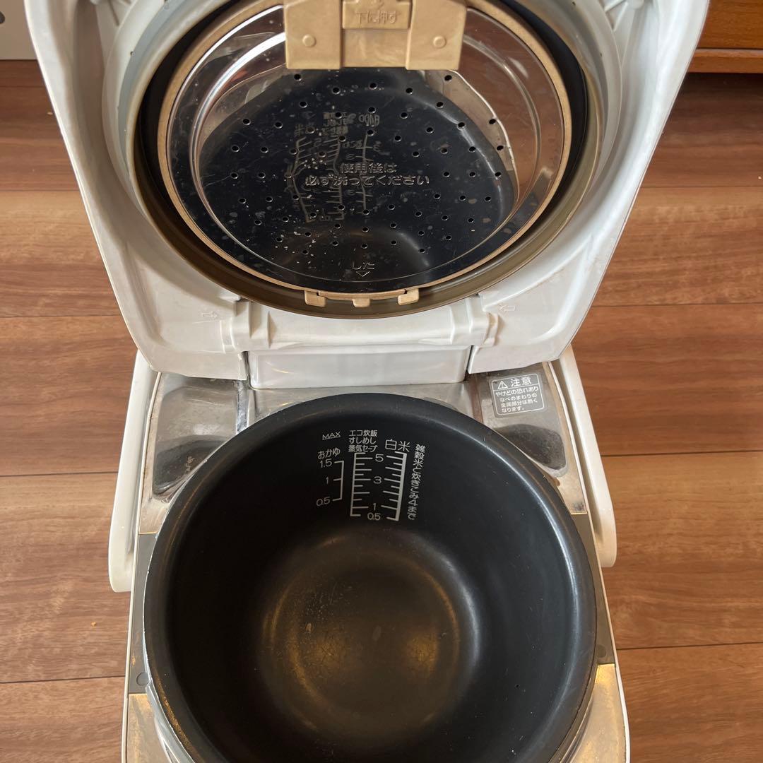 象印　南部鉄器　極め羽釜　圧力IH炊飯器 NP-WA10 5.5合炊き　ホワイト