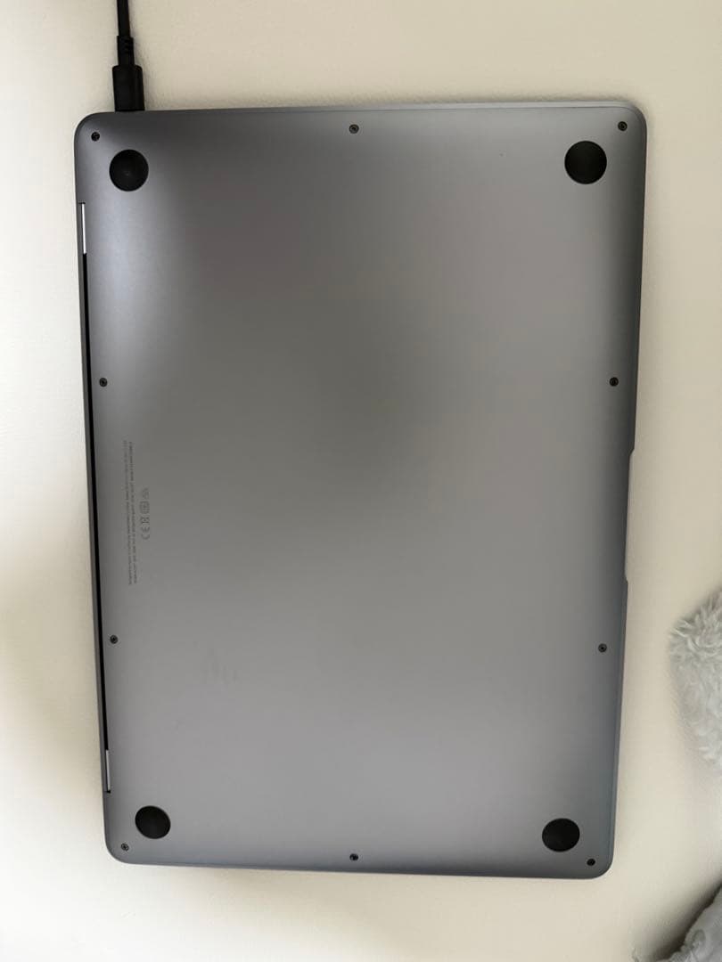【中古品】MacBook Air M1 メモリ8G スペースグレー