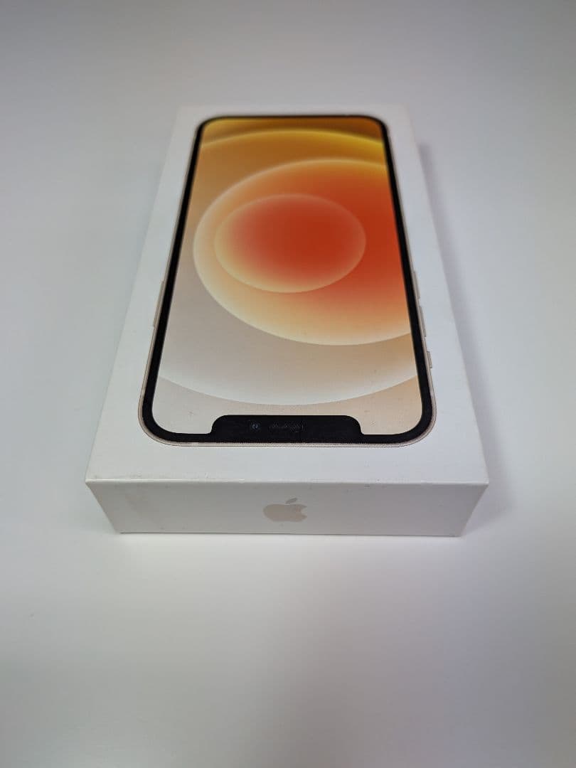 ⑧Apple iPhone12 ホワイト 64GB バッテリー90%