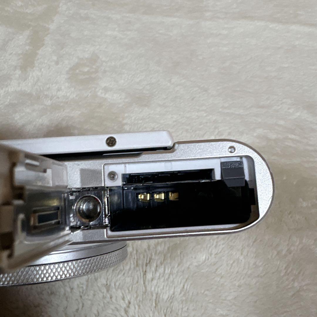 カシオ CASIO EXILIM EX-ZR4000 ホワイト コンデジ
