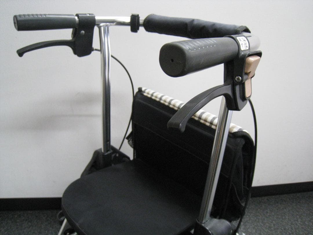 テイコブリトルハイ　HS05H　チェックブラック 幸和製作所 歩行器 ②