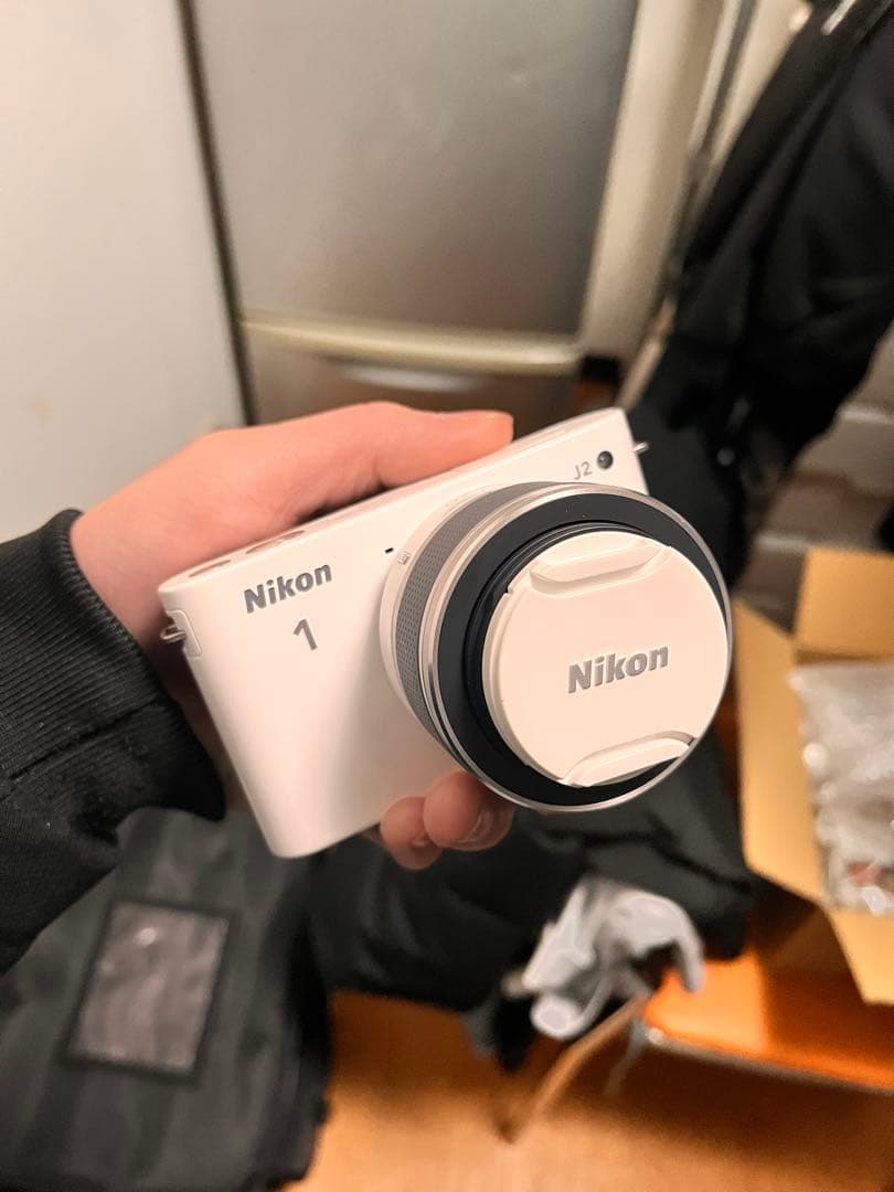 Nikon 1 J2 ホワイト Nikkor 10-30mm