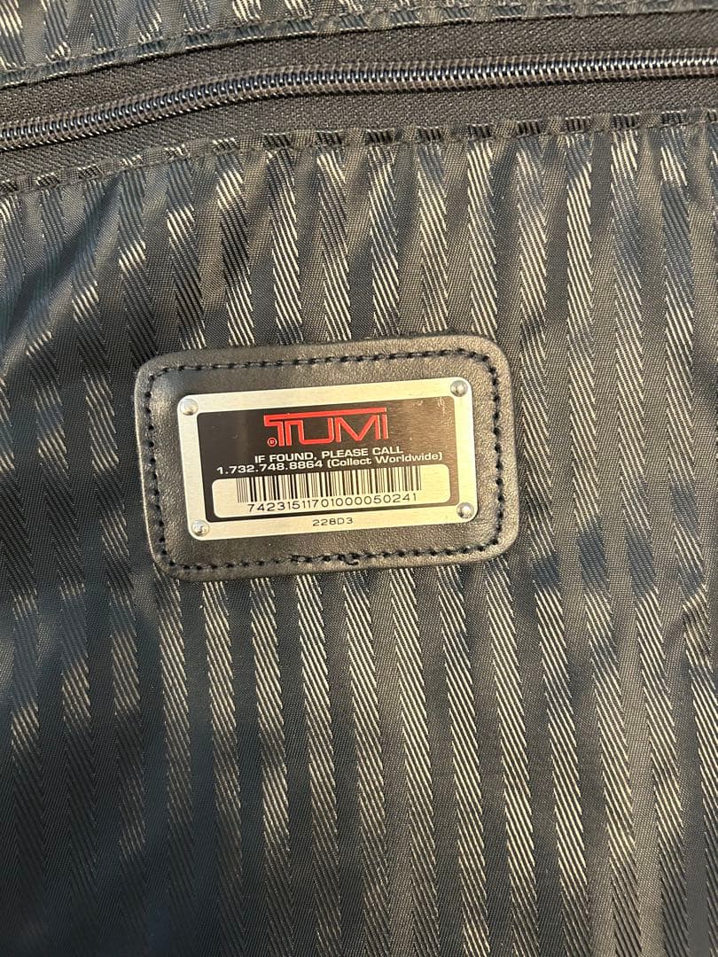 TUMI ブラック ガーメントバッグ