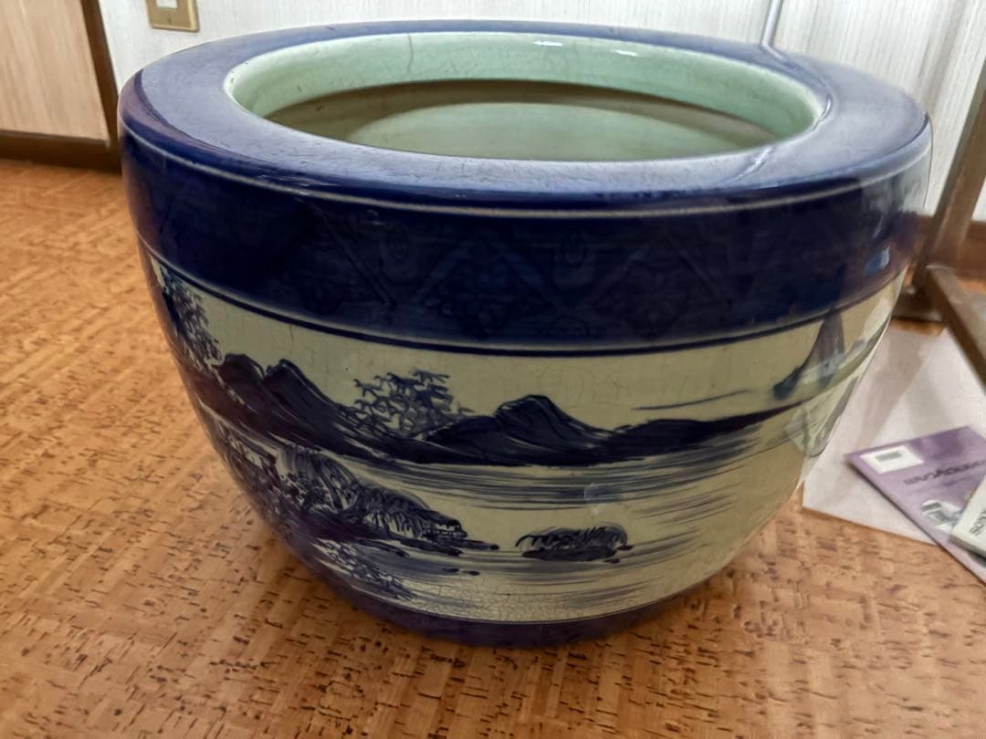 青と白の風景画 陶器 火鉢