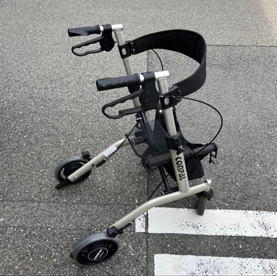 CONPAL 抑速ブレーキ付き歩行器