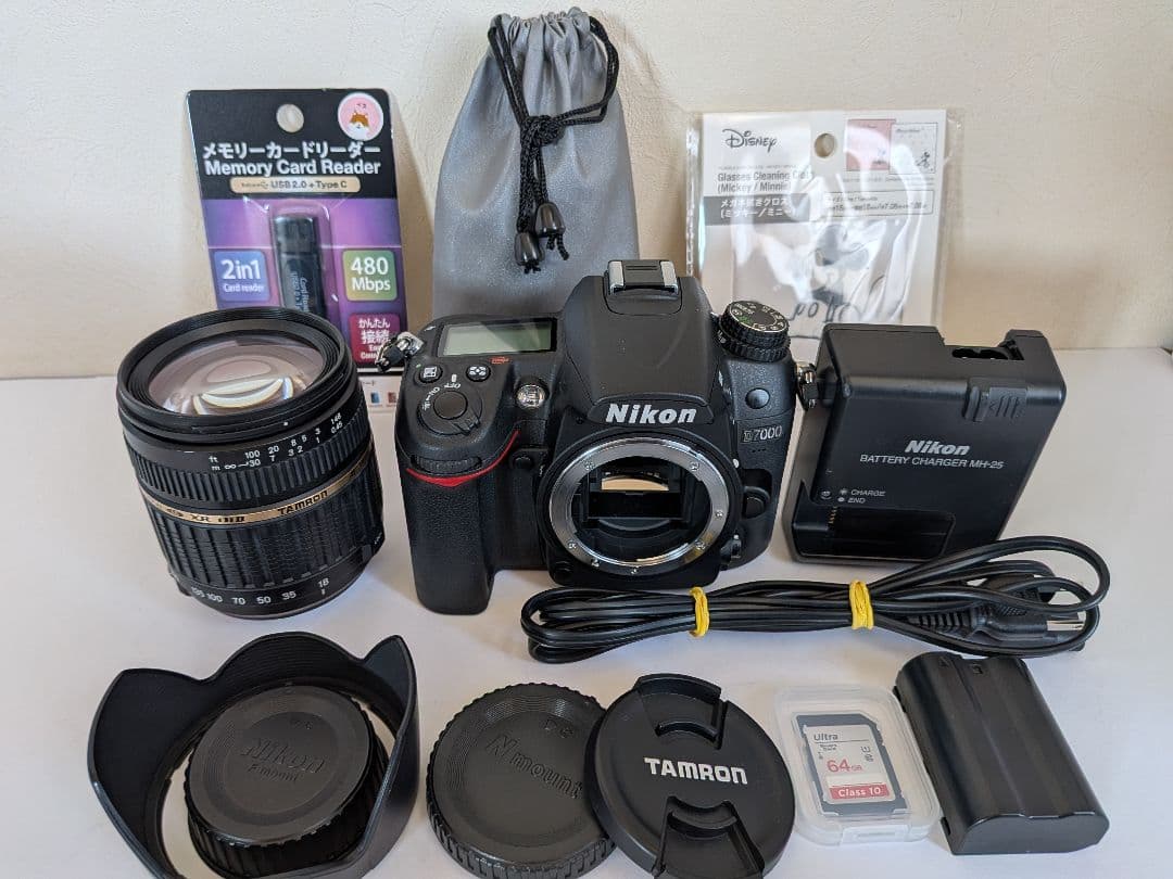 ​極美品 ショット1308枚 Nikon D7000 本格一眼レフ+ 万能レンズ