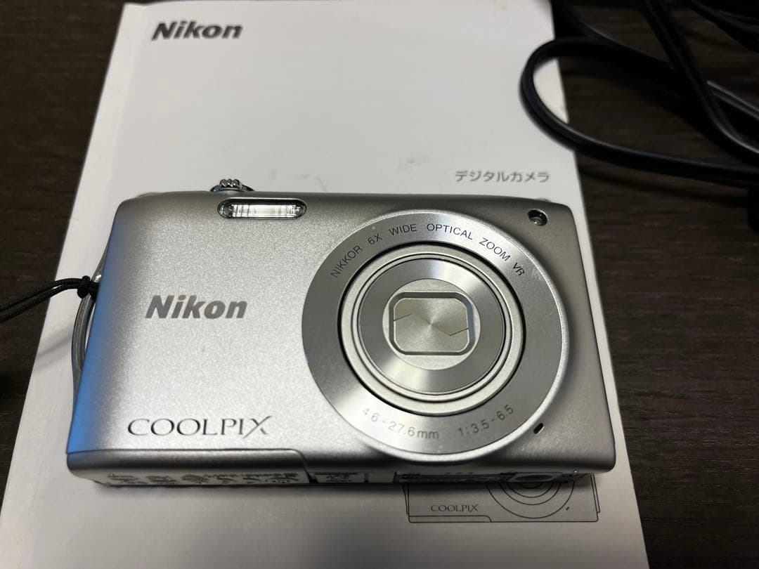 ニコン（Nikon）デジタルカメラ　COOLPIX S3300 美品