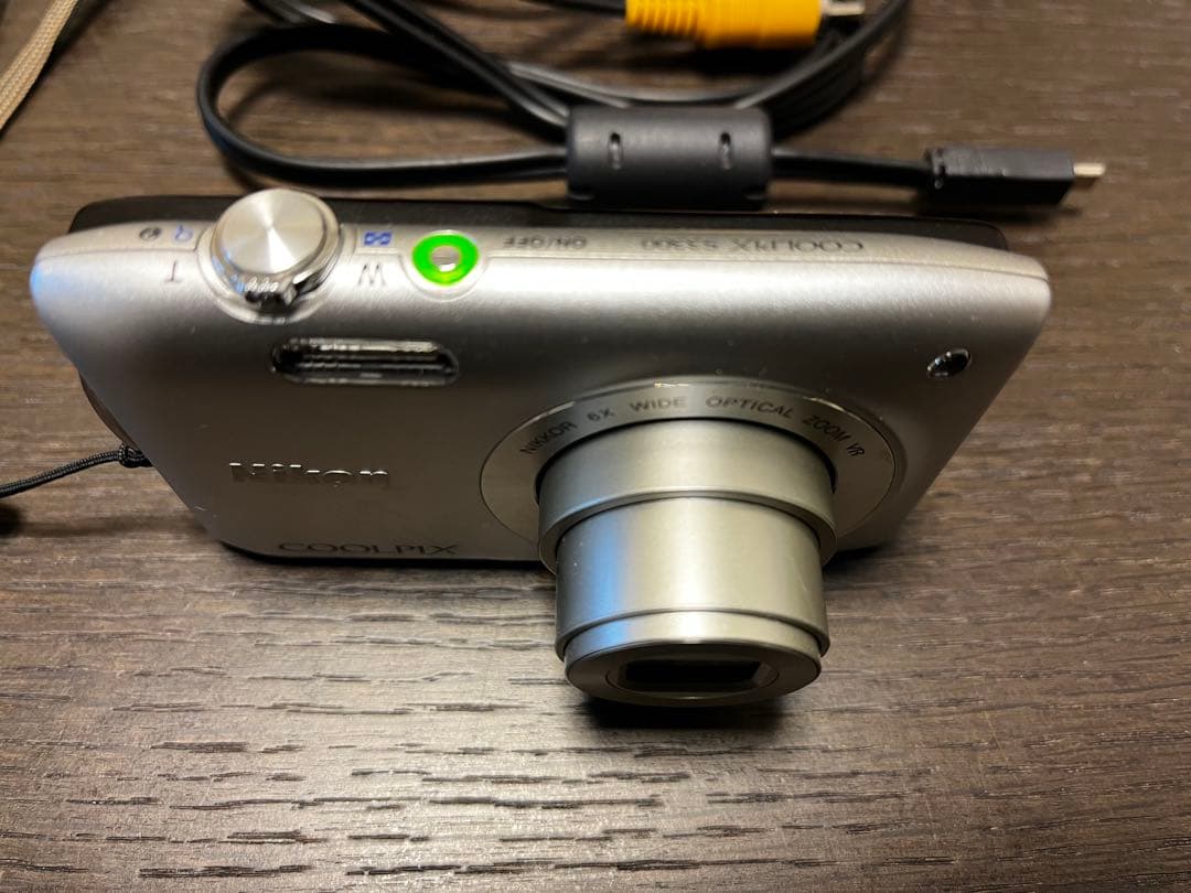 ニコン（Nikon）デジタルカメラ　COOLPIX S3300 美品