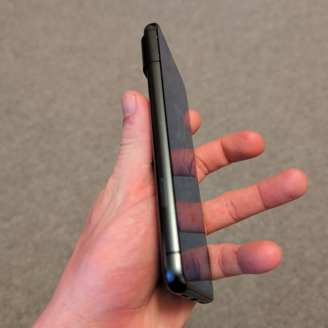 pixel 8 画面割れ　その他傷多数 本体のみ