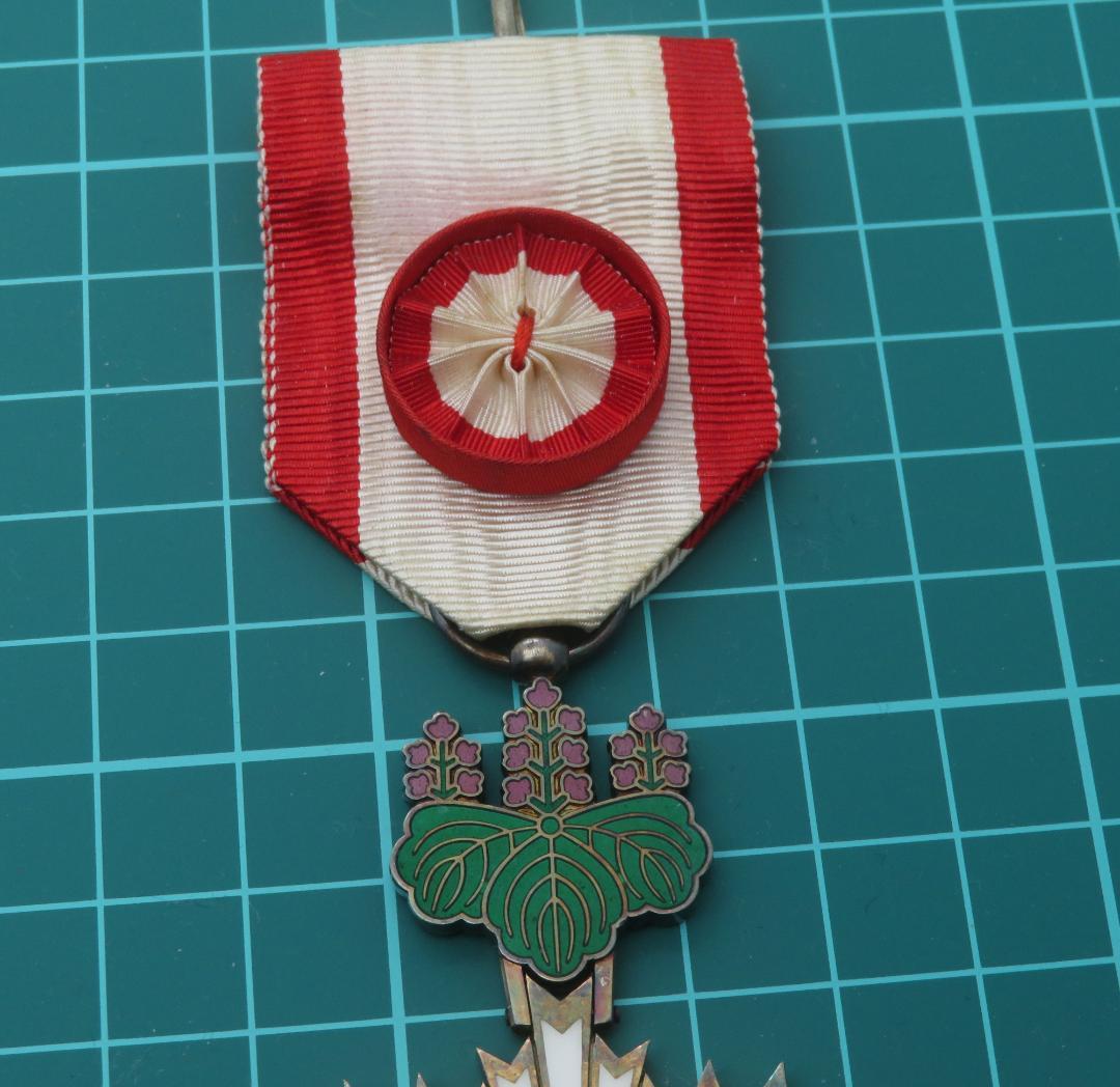 勲四等旭日小綬章　勲章　記章　 旧日本軍