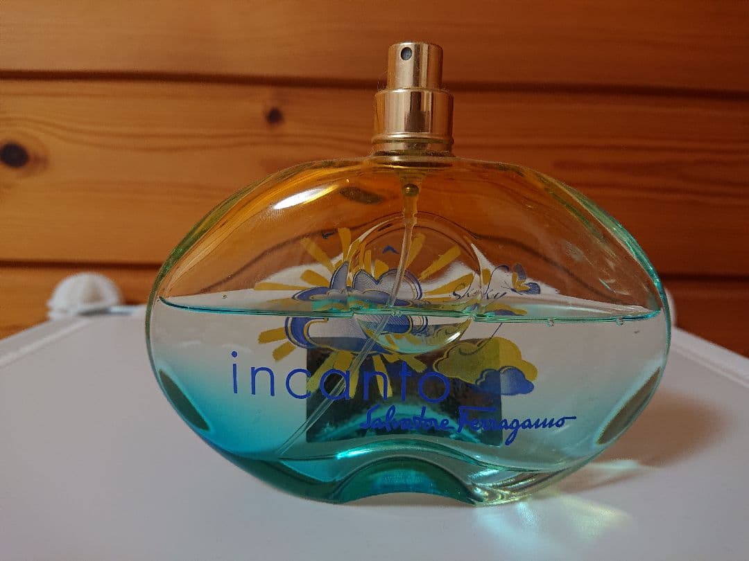 サルヴァトーレフェラガモ インカントスカイ オードトワレ　100ml