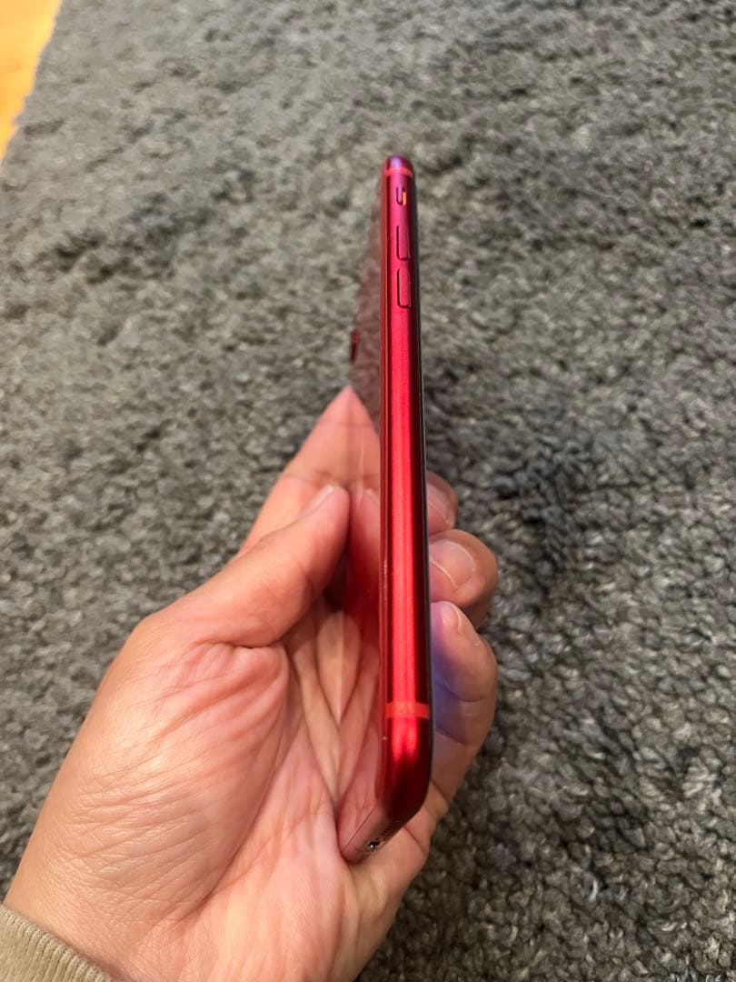 iPhone SE 第3世代 赤　SIMフリー　128GB