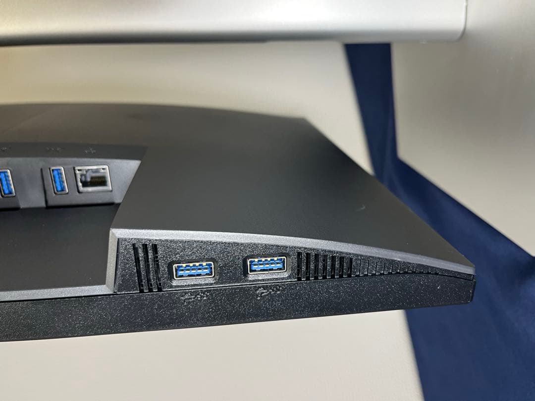 Dell P2422HE 24インチ USB Type-C 65W PD対応