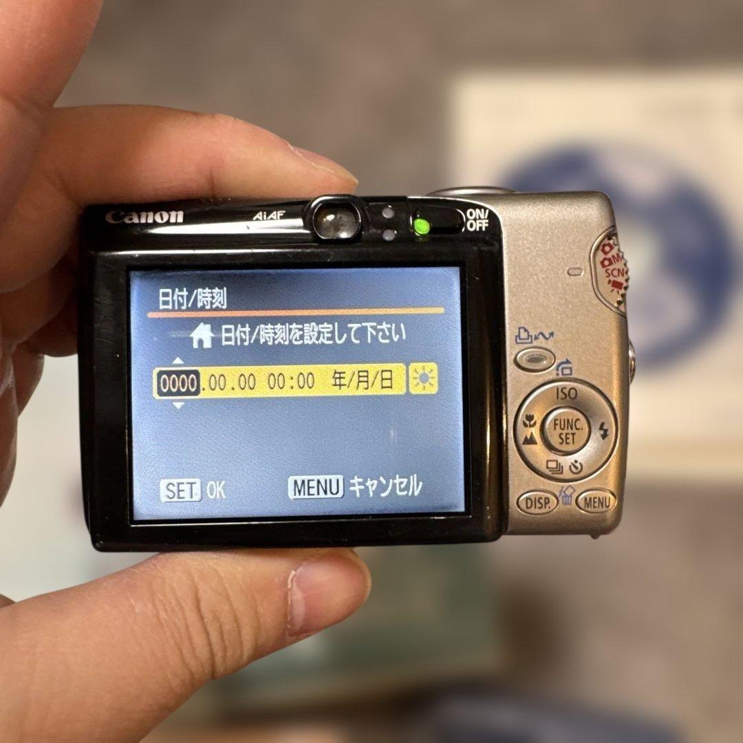 Canon IXY DIGITAL 800 IS 本体と付属品