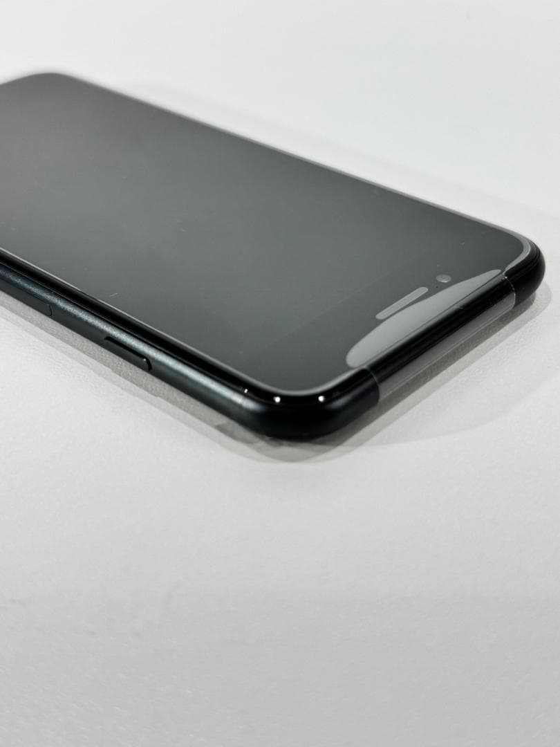 【未使用】iPhone SE2 64GB シムフリー バッテリー100%