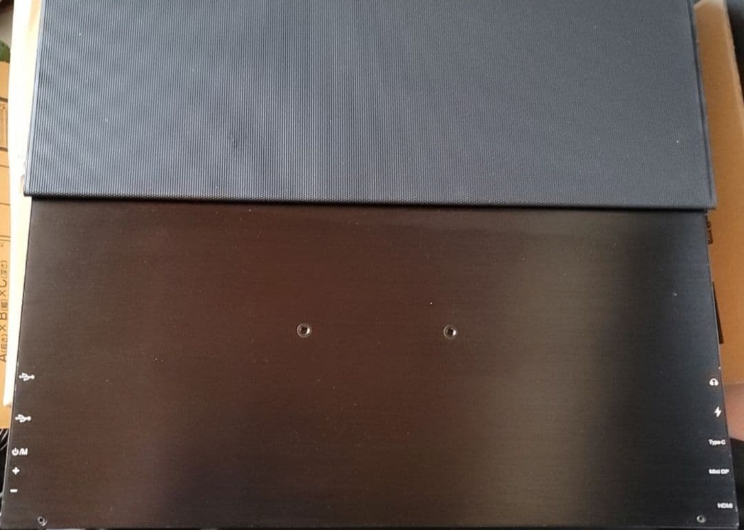 cocopar 15.6　４kモニター