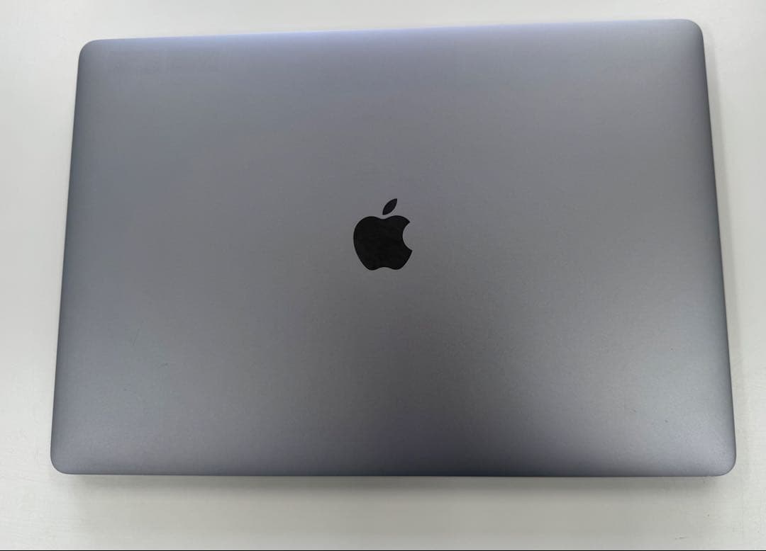 ＜美品＞Apple MacBook Pro スペースグレー 15インチ