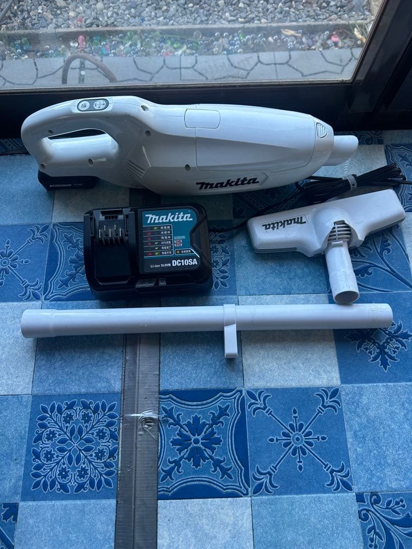 掃除機・クリーナー Makita CL107FD