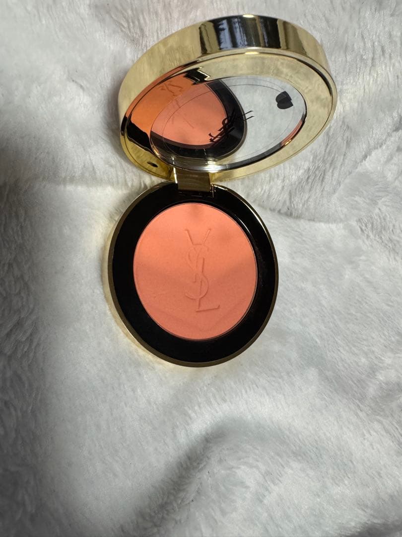 限界値下げYSL MAKE ME BLUSH限定パウダーチーク57