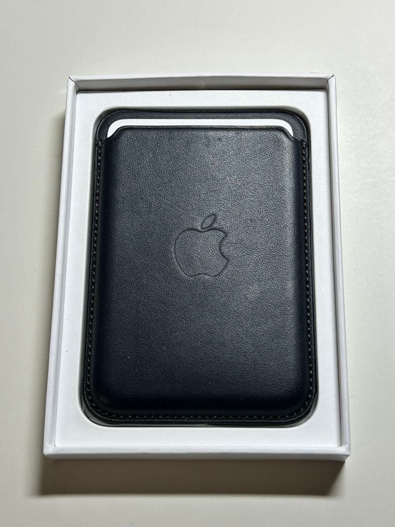 【美品】純正 MagSafe対応 iPhone レザーウォレット・ミッドナイトA