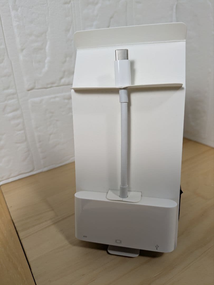 新品 Apple USB-C to VGA Multiport Adapter