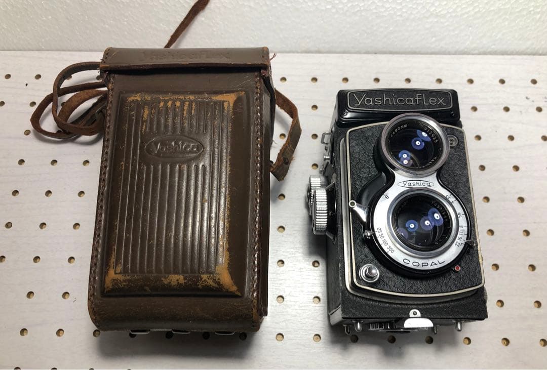 ☆YashicaFlex 二眼レフカメラ ブラック ケース付き　「動作確認済み」