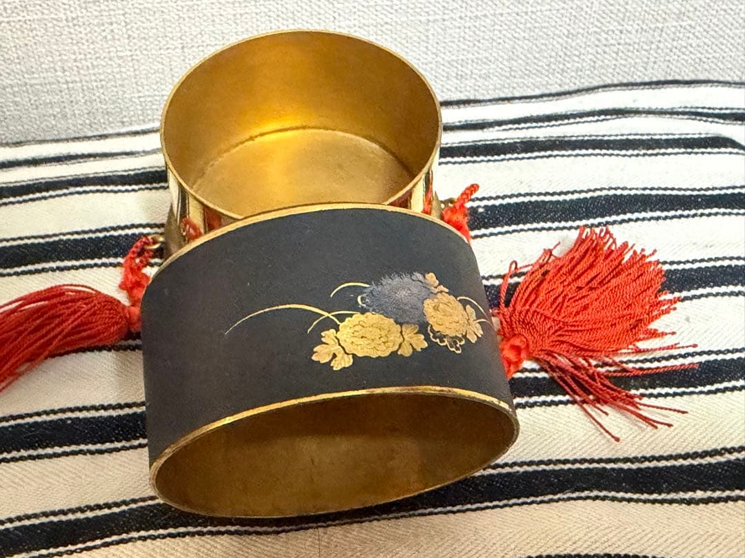 明治金工 金銀象嵌 銅地菊花紋蓋物 茶道具