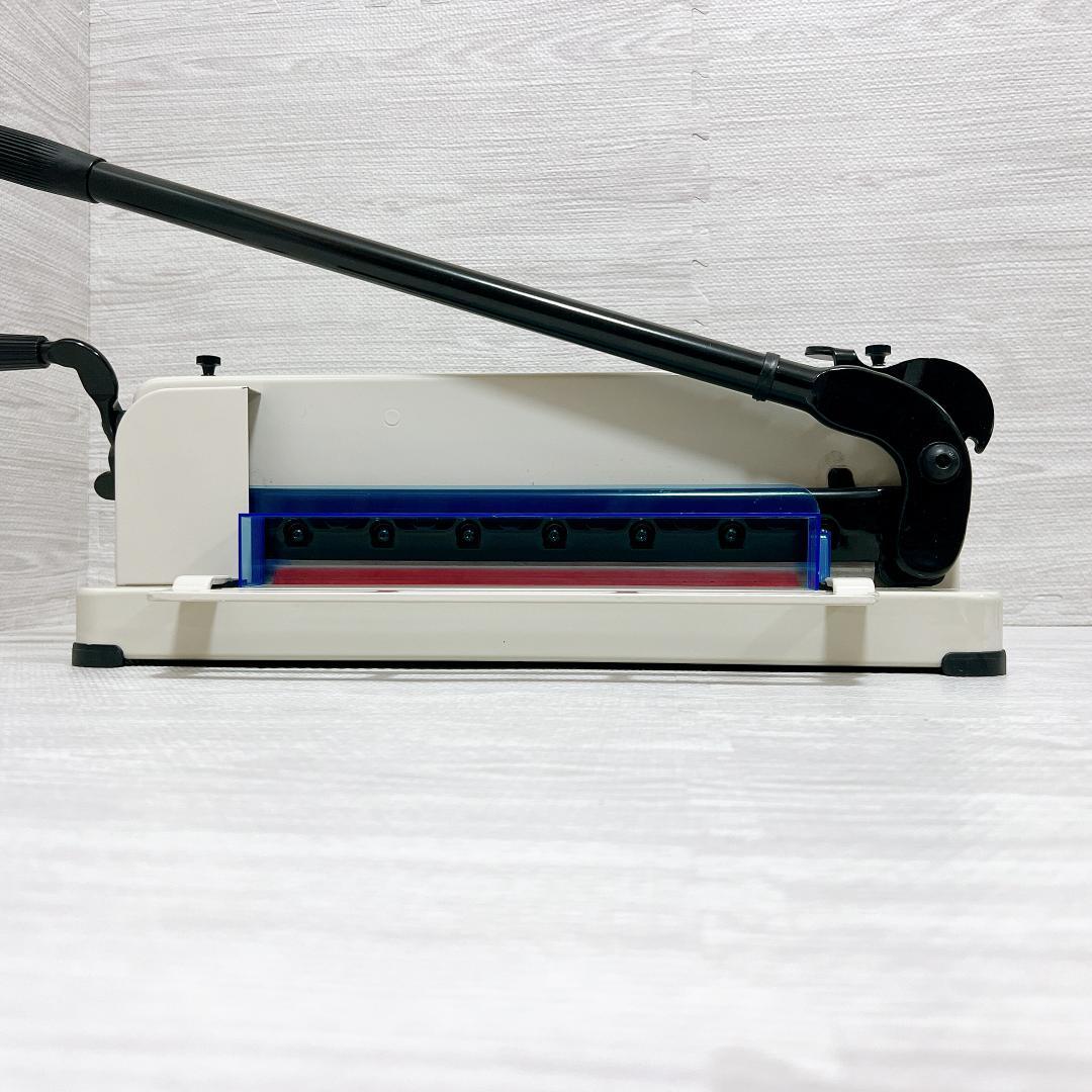 【良品・送料無料】大型裁断機　A4サイズ ペーパーカッター 業務用 グリッド付