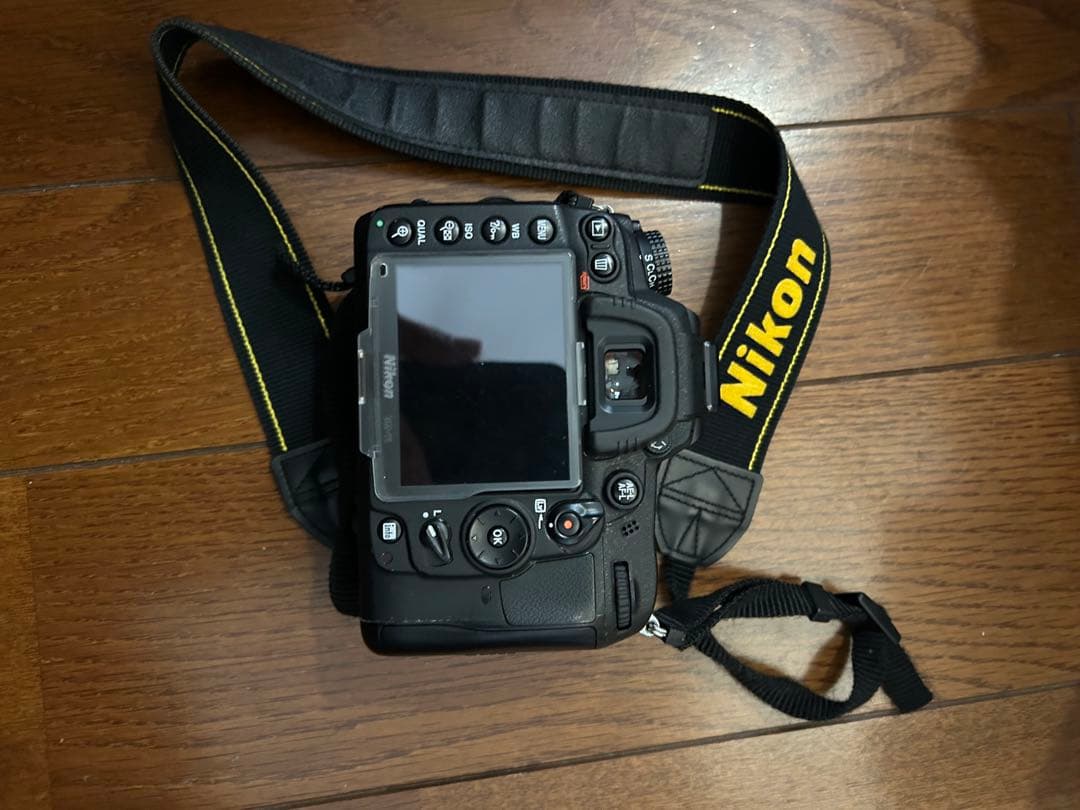 <ジャンク>　Nikon D7000 デジタル一眼レフカメラ　ボディ