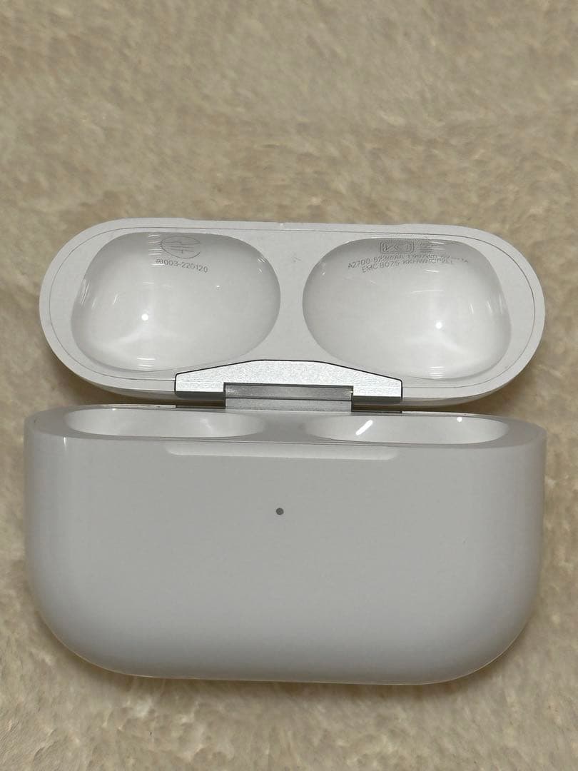 【純正】AirPods Pro2 本体 ジャンク品 取扱説明書・充電ケーブル付き