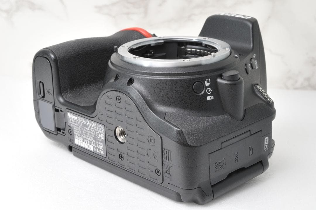 美品 ショット数新品級❣️Nikon D5500⭐️Wi-Fi スマホ転送