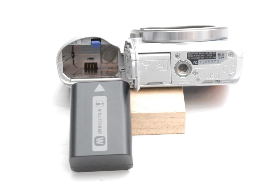 SONY α NEX-C3/E 2.8/16mm (良品）