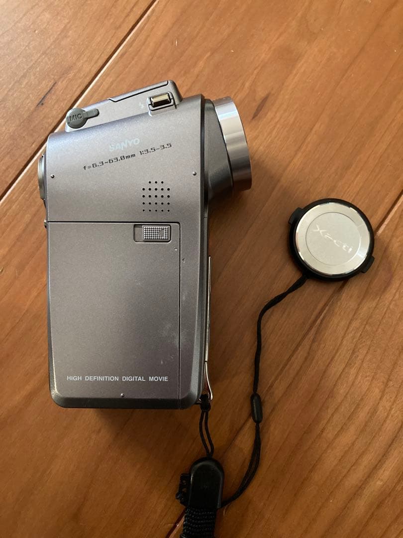 SANYOデジタルムービーカメラXacti DMX-HD1